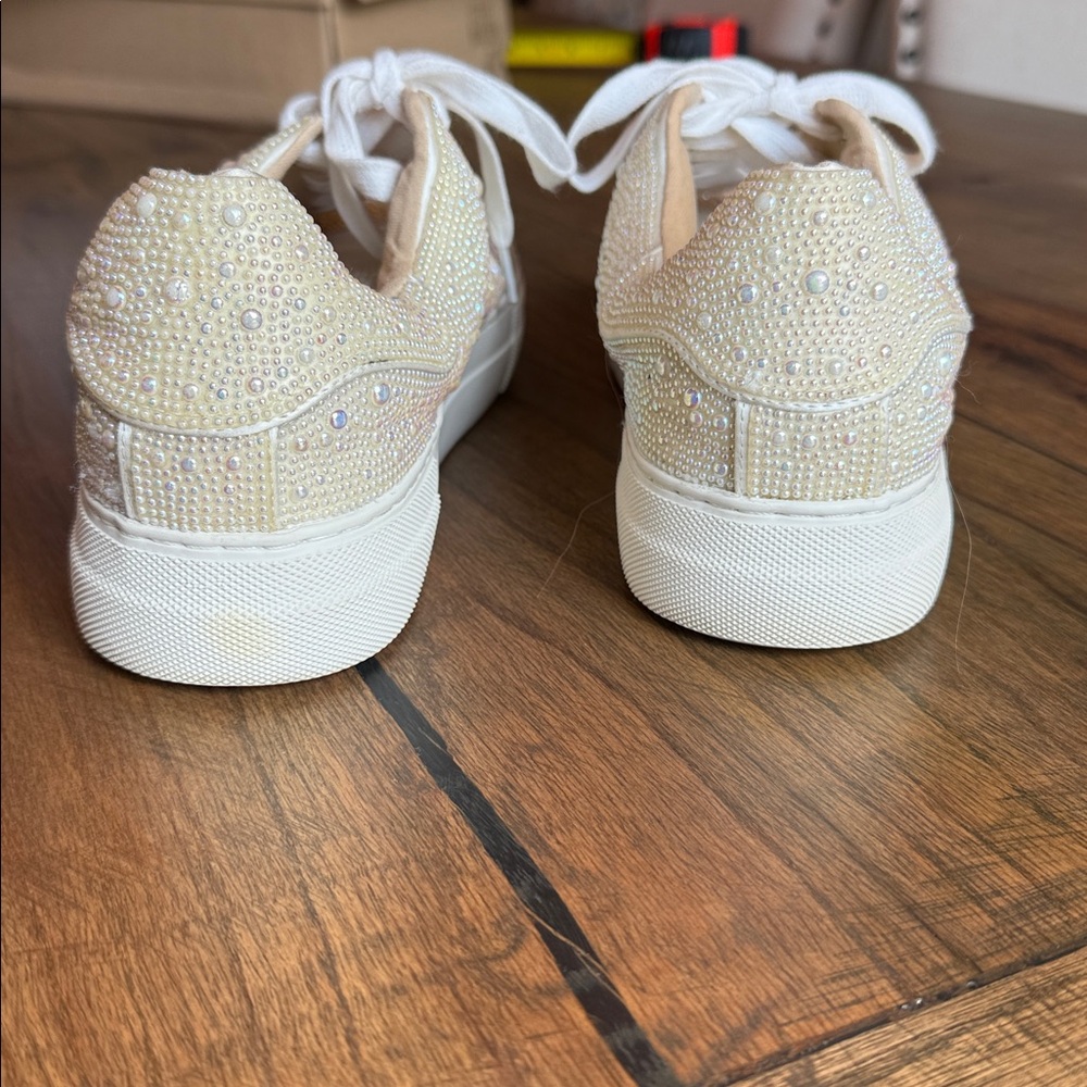 Women's Betsy JohnsonCream Sneakers with iridescent pearl detailing - Picture 4 of 7
